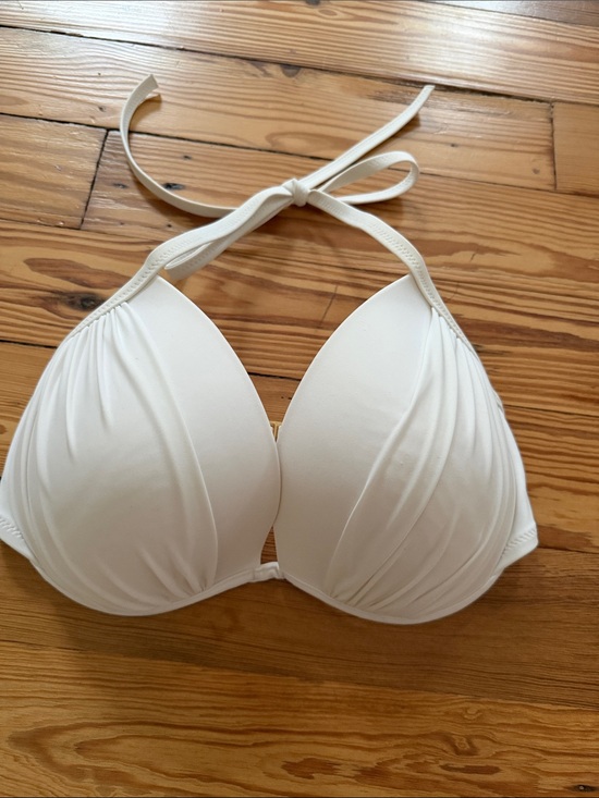 Shade & Shore Other - Shade & Shore White Padded Halter Bikini Top